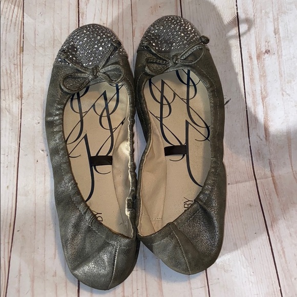 silver shoes size 10